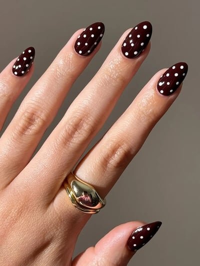 unghie a pois cioccolato